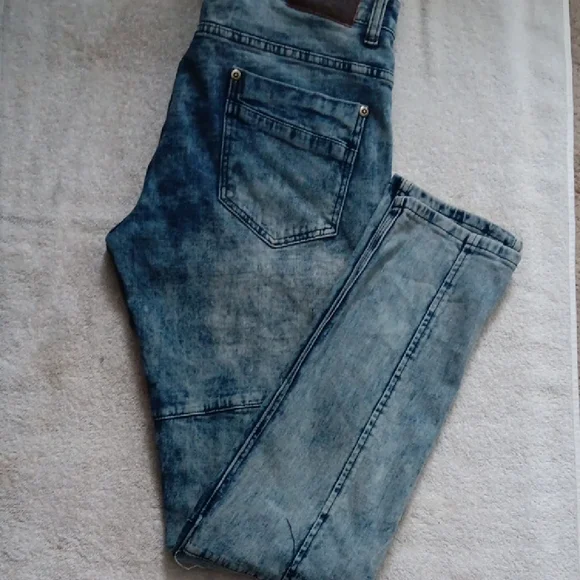 Men's Distressed Blue Jeans - Picture 3 of 3
